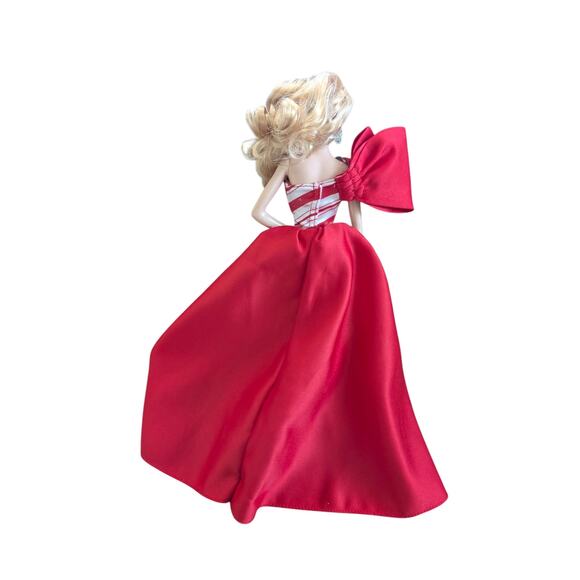 Pre-owned Mattel Barbie 2019 Blonde Holiday Barbie Doll FXF01 - Picture 5 of 7